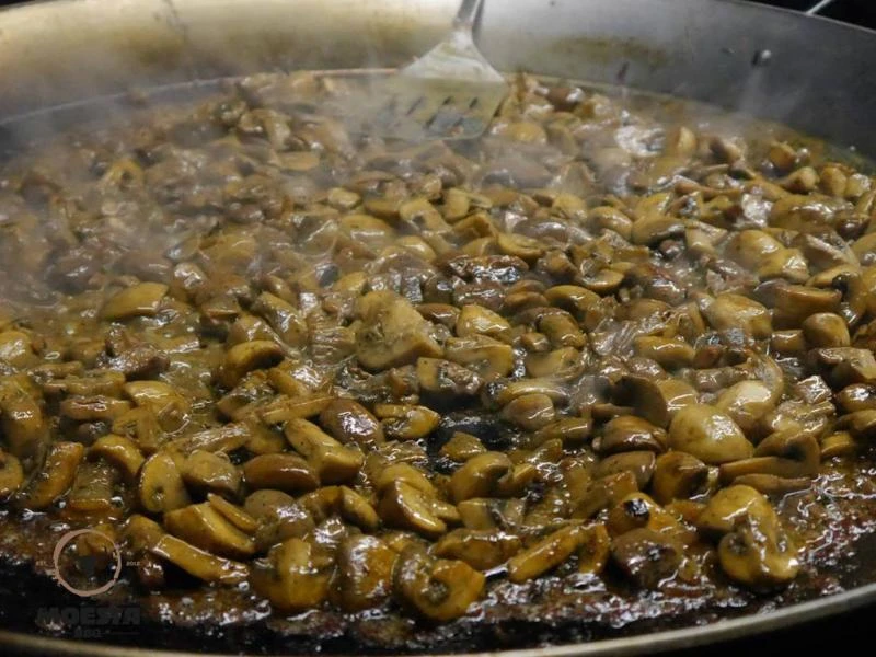 Moesta BBQ Grillaufsatz zu Moesta Pizza Set Ø 57 cm 5 Moesta BBQ Grillaufsatz zu Moesta Pizza Set Ø 57 cm – Bild 5